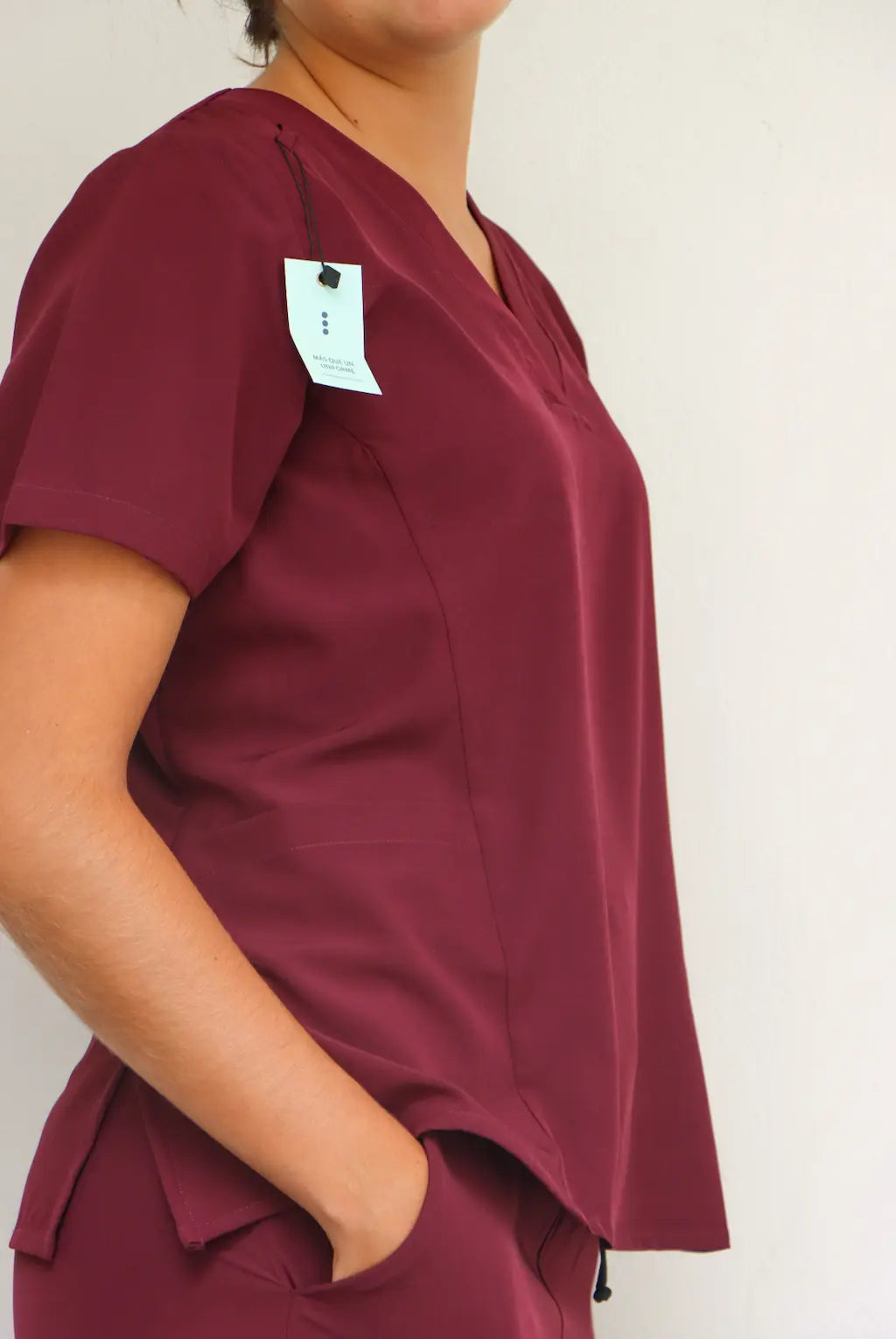 SCRUB I TINTO MUJER KROPP