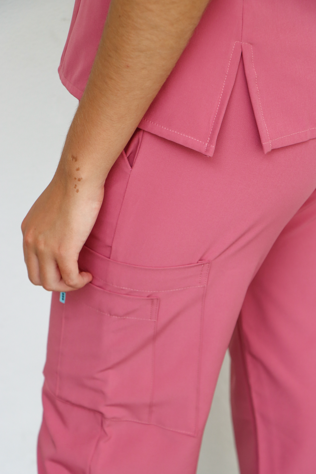 SCRUB I PALO DE ROSA MUJER KROPP